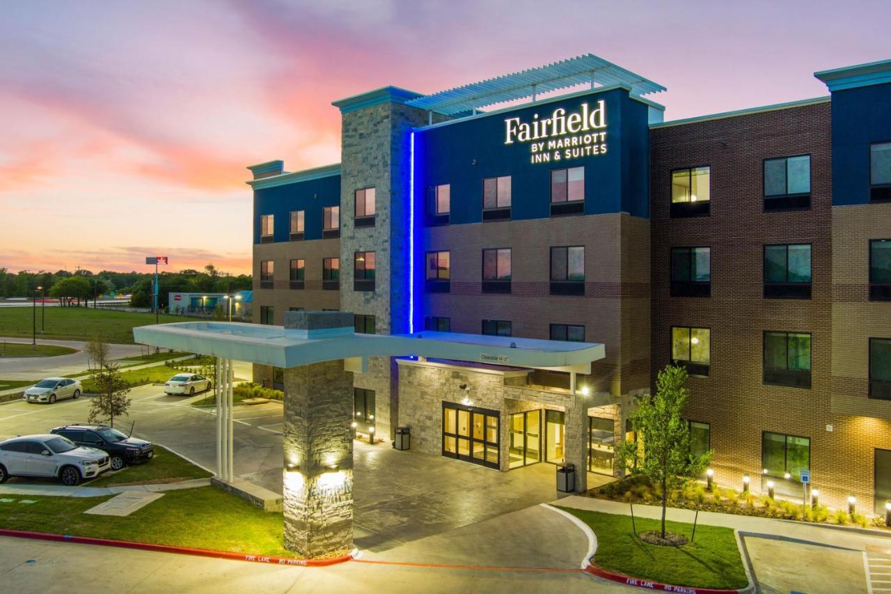 Fairfield Inn & Suites By Marriott Corinth South Denton Area エクステリア 写真