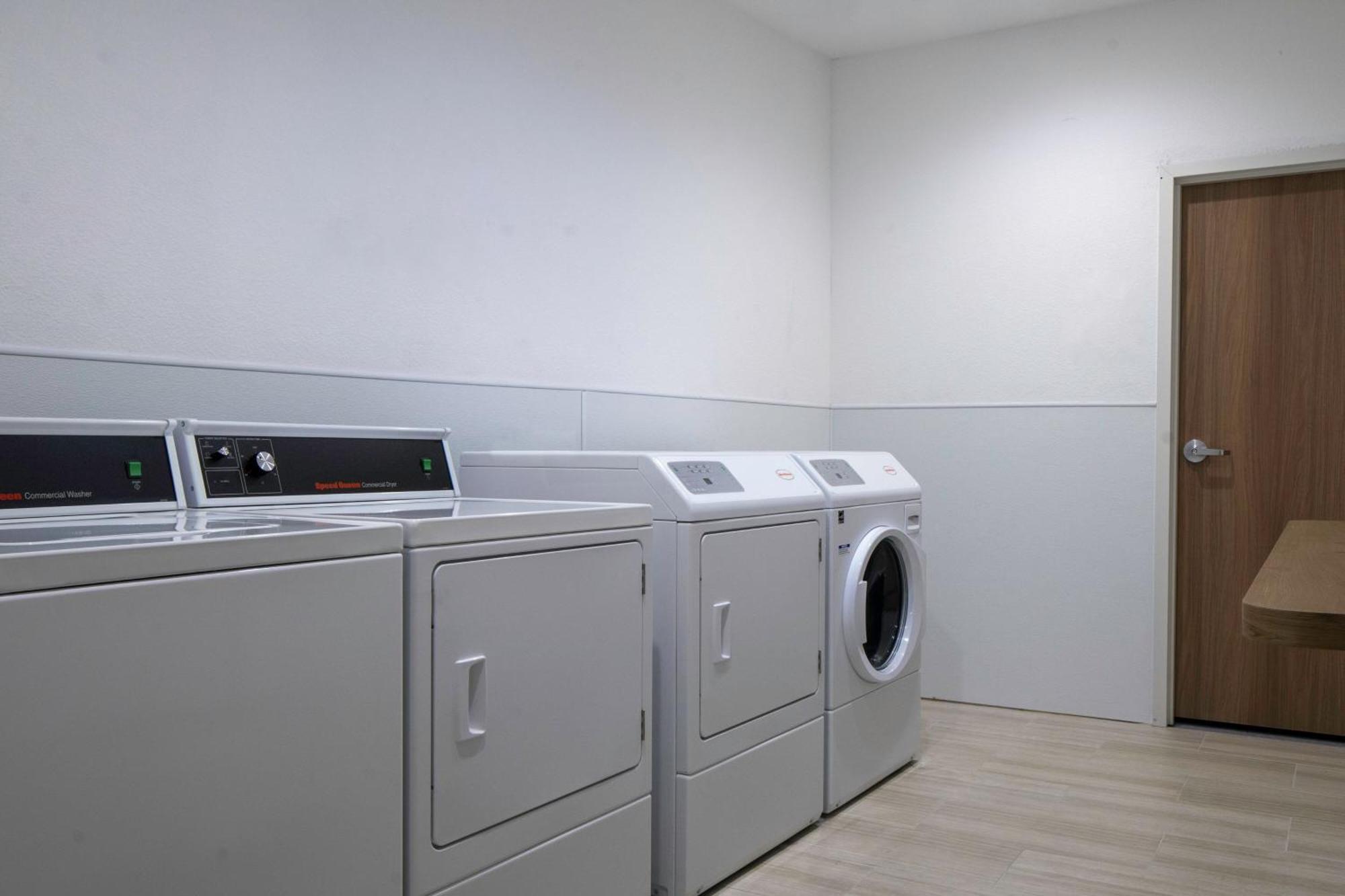 Fairfield Inn & Suites By Marriott Corinth South Denton Area エクステリア 写真